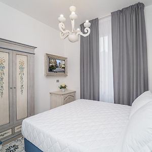 Camera standard con letto king size